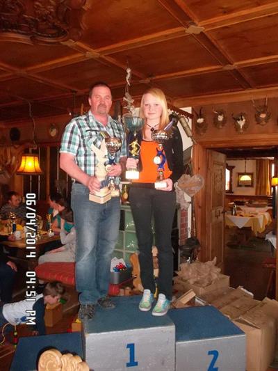 Tamara (16) u. Bruno HAUSER (45) sichern sich die Ski-Vereinsmeistertitel 2014
